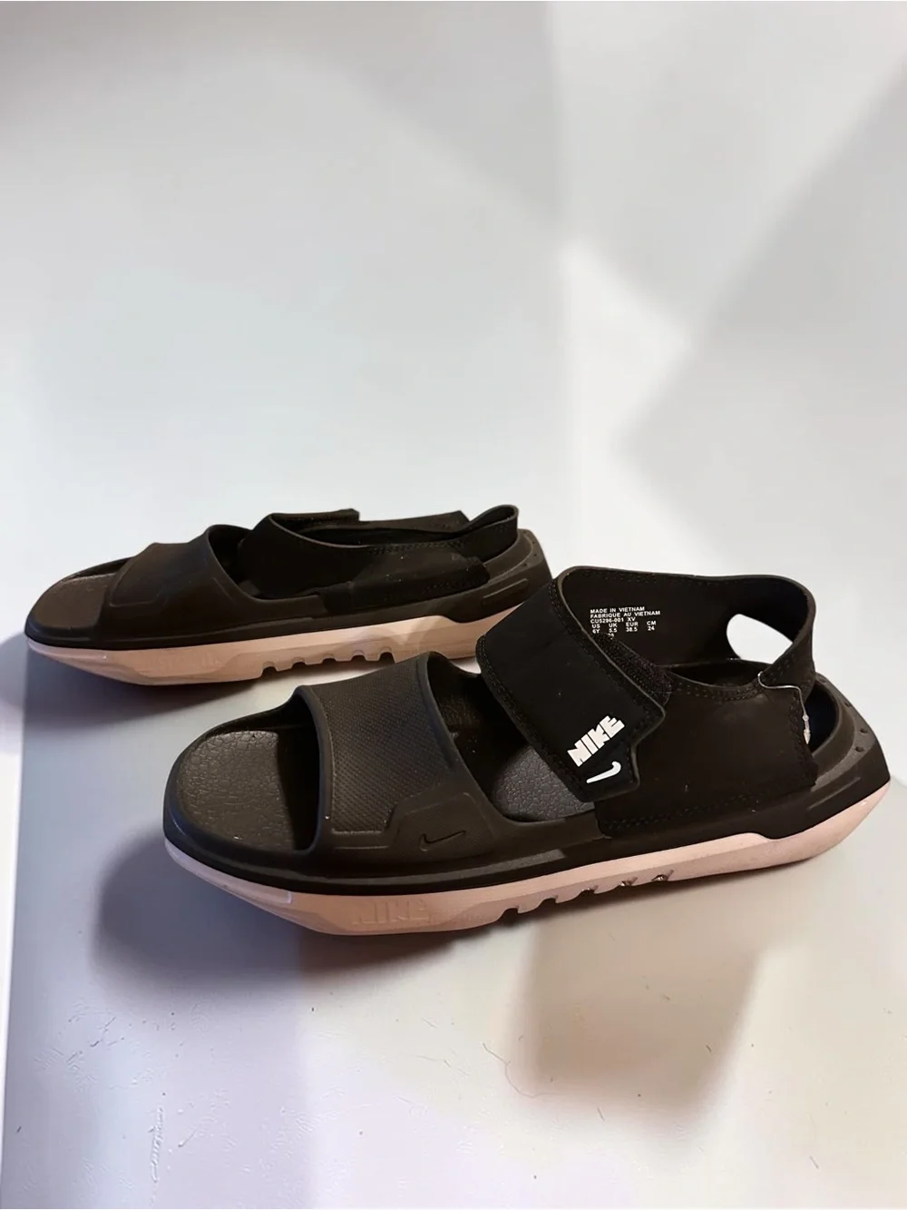 Nike All Day Play Youth Sandals Black & White Size 5.5Y (EU 38.5) Adjustable